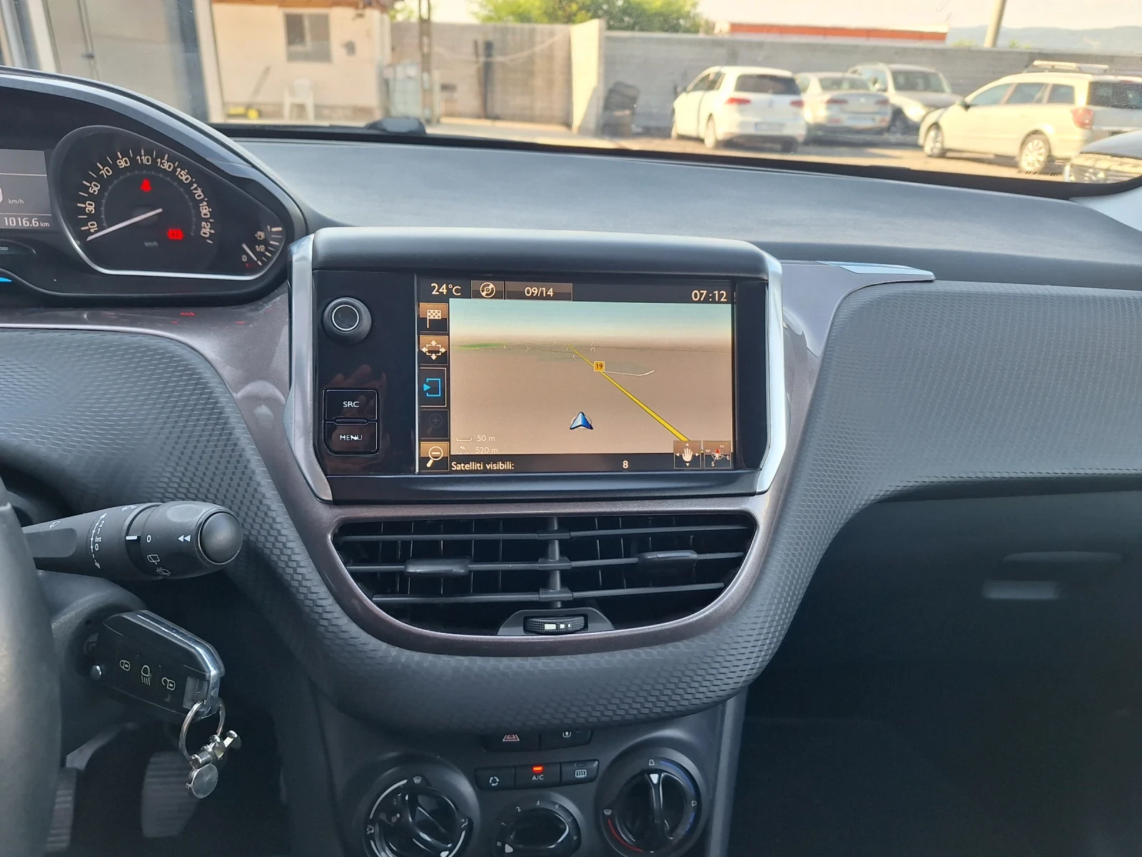 Peugeot 2008 1.4 HDI | Mobile.bg — изображение 13