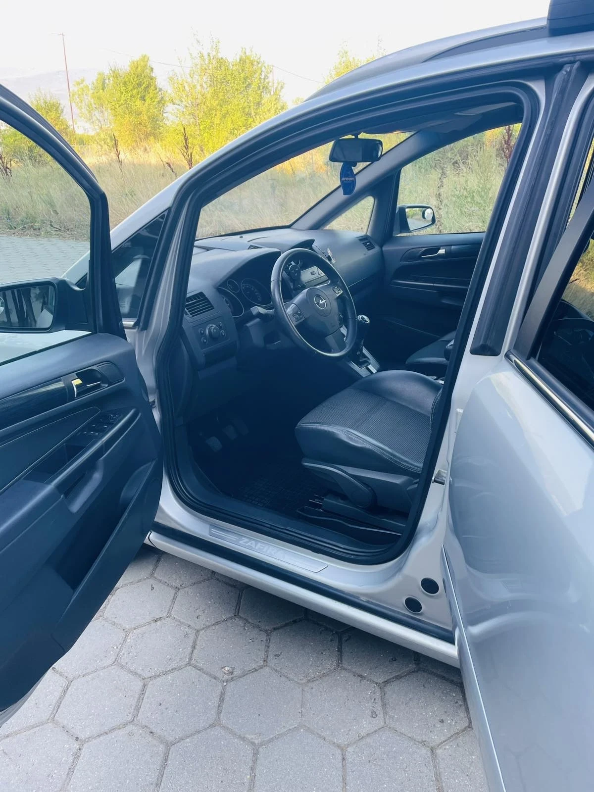Opel Zafira 1.8 140к.с. - изображение 5