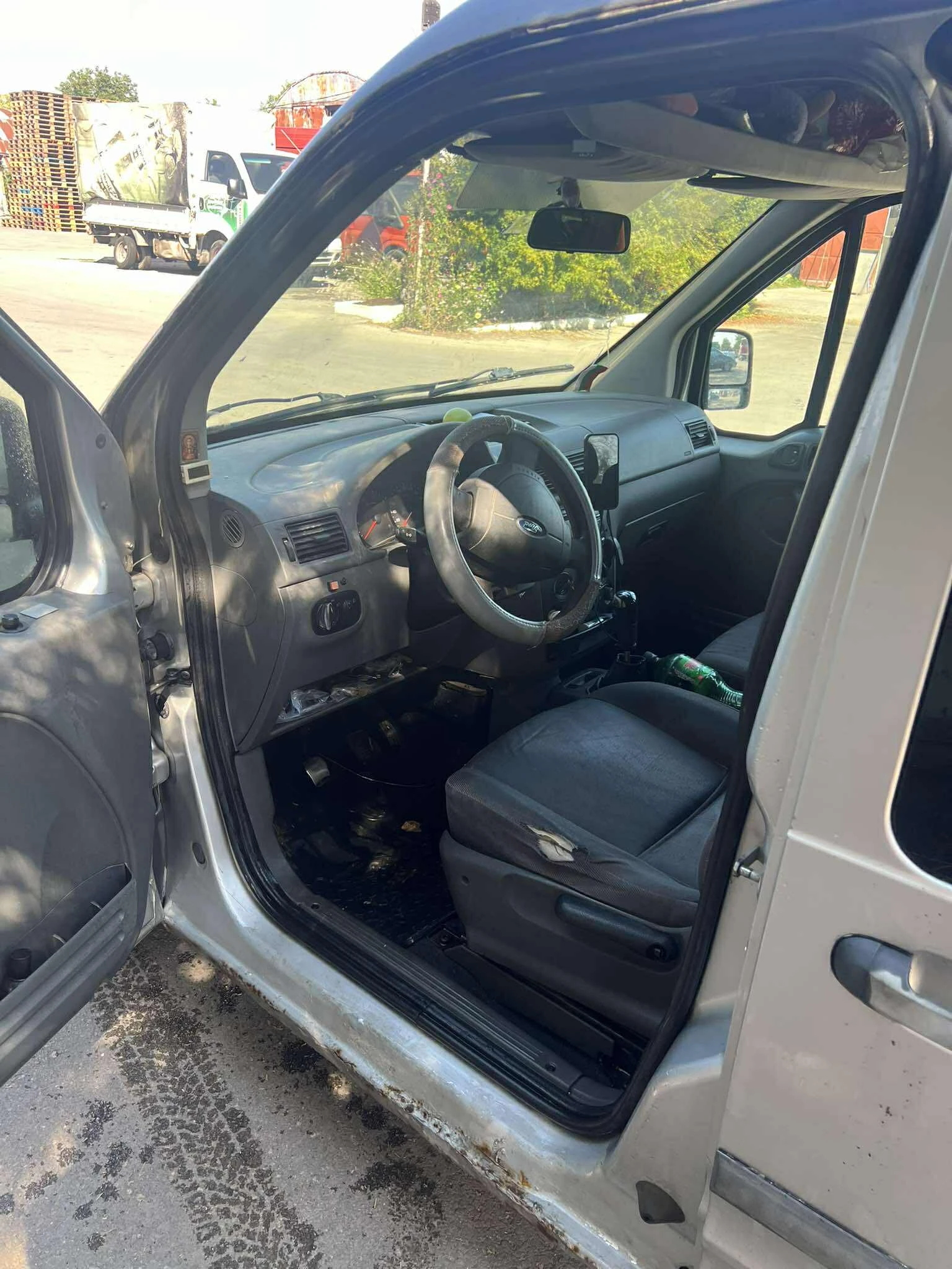 Ford Tourneo Connect  - изображение 2