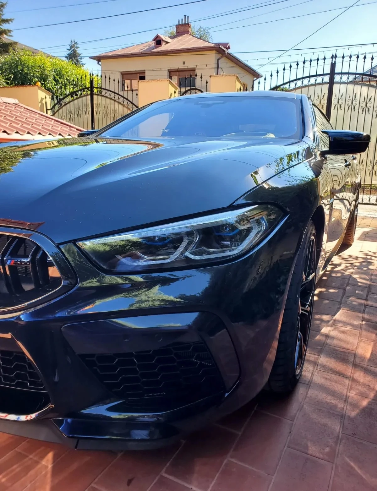 BMW M8 Competition B/W, Carbon Ceramic - изображение 2