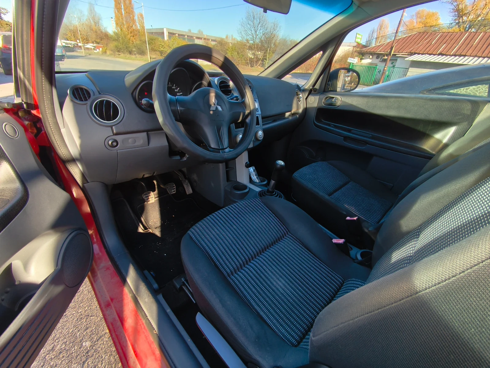 Mitsubishi Colt 1.1 - изображение 5