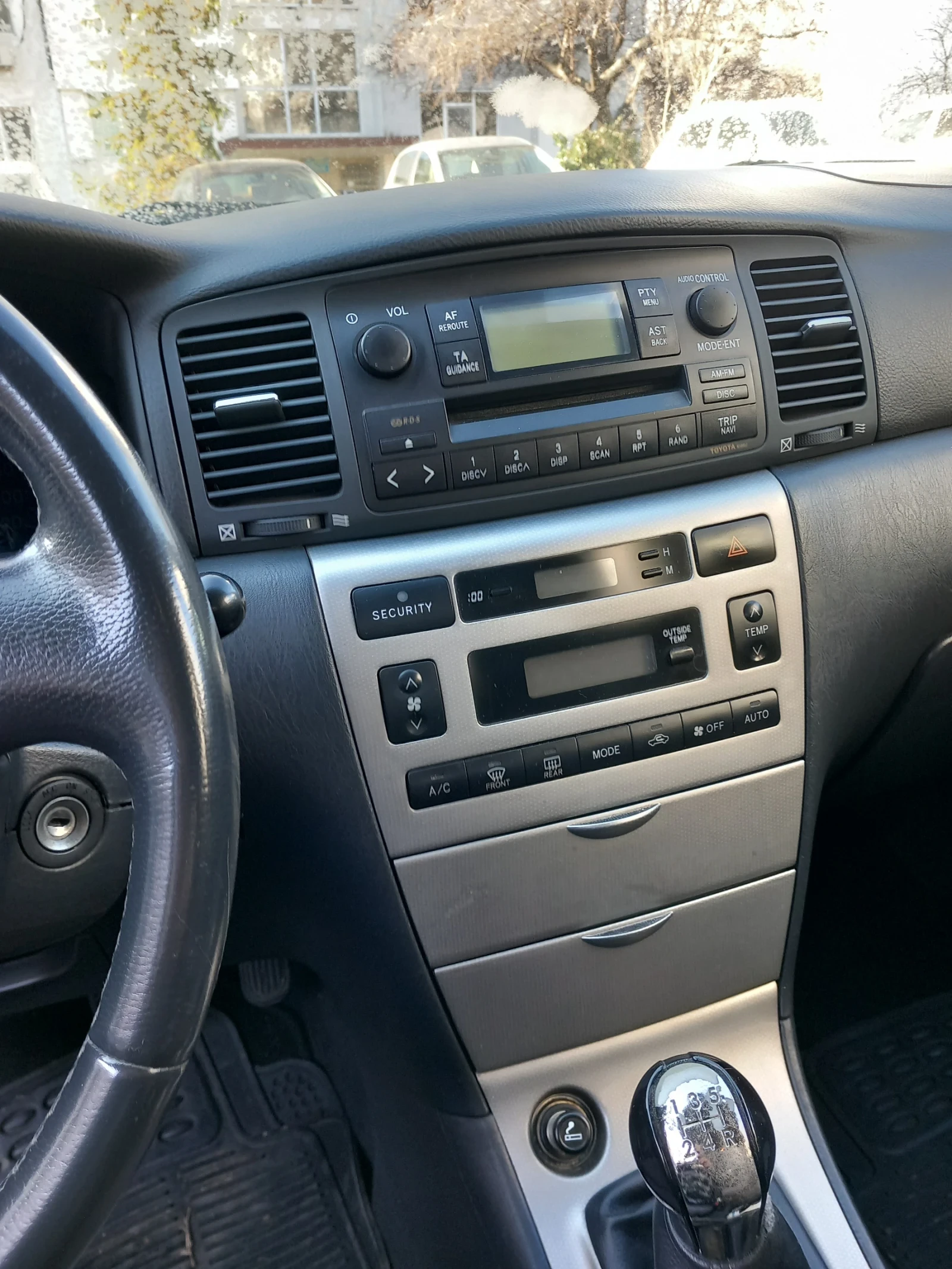 Toyota Corolla  - изображение 2