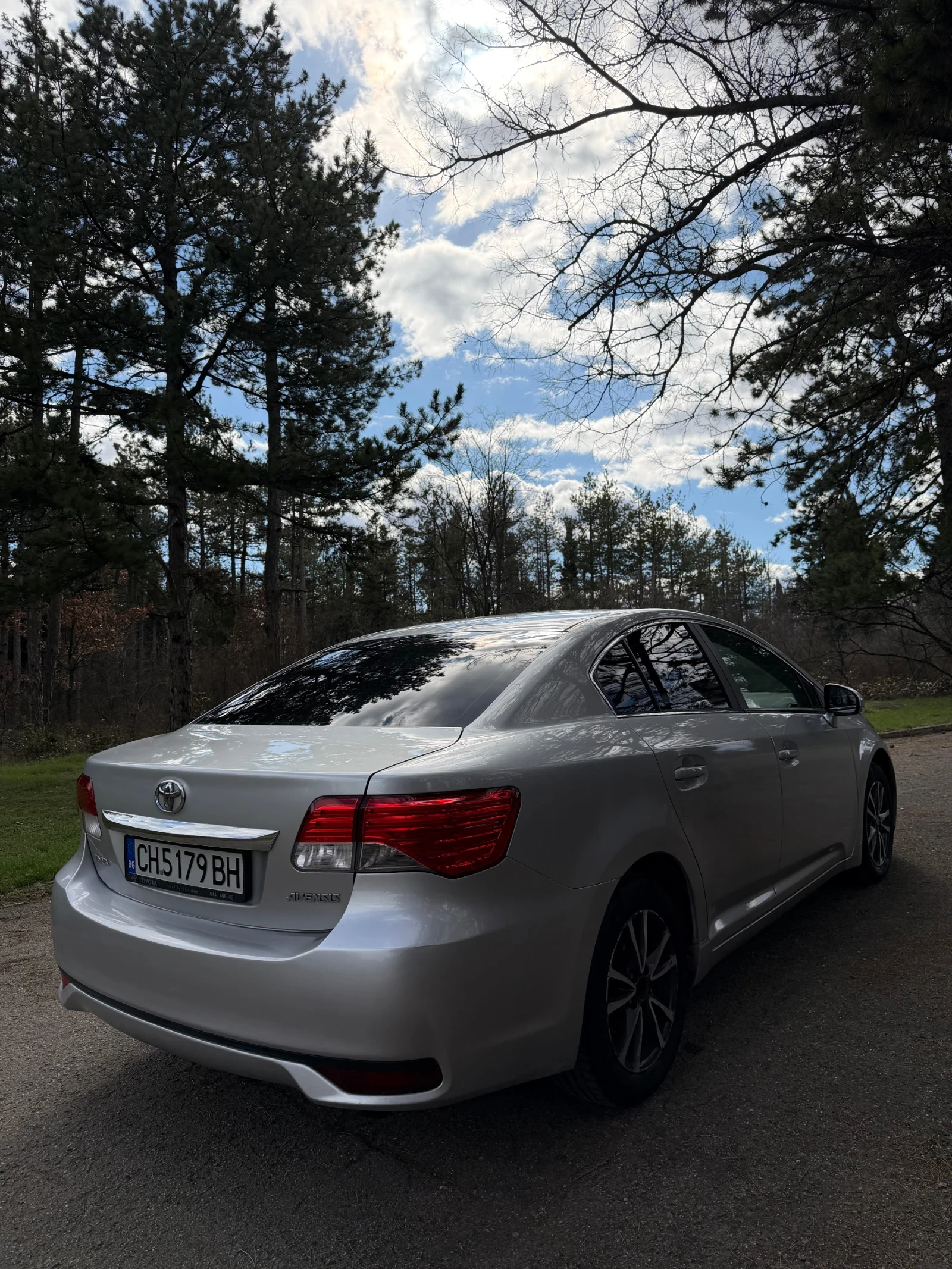 Toyota Avensis  - изображение 5