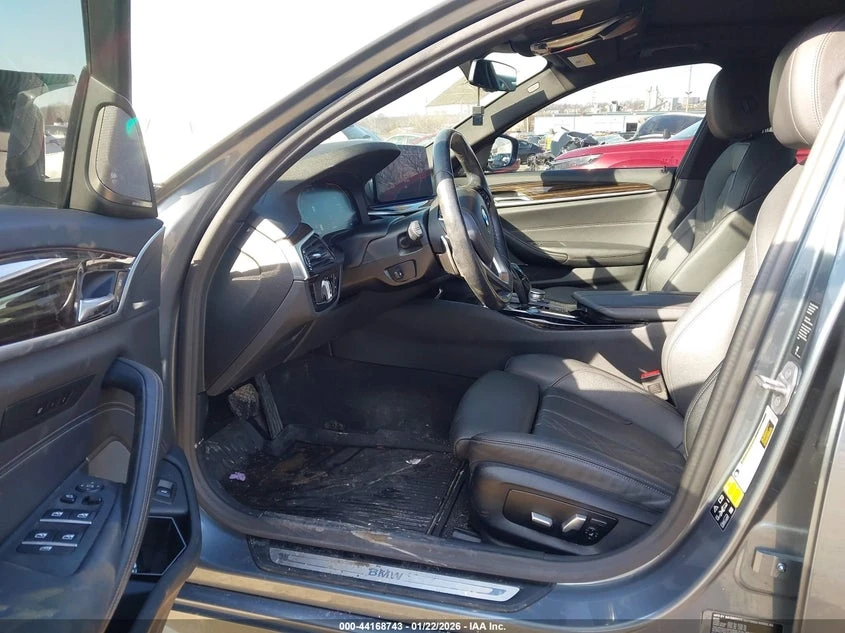 BMW 530 XDRIVE* harman/kardon* подгрев* Heads-up* KEYLESS*, снимка 7 - Автомобили и джипове - 53837556