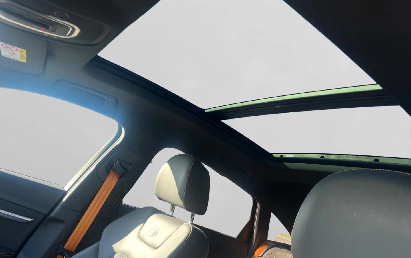 Audi E-Tron 55 SPORTBACK/408HP/S-LINE/PANO/360/HUD/148q, снимка 7 - Автомобили и джипове - 54145534