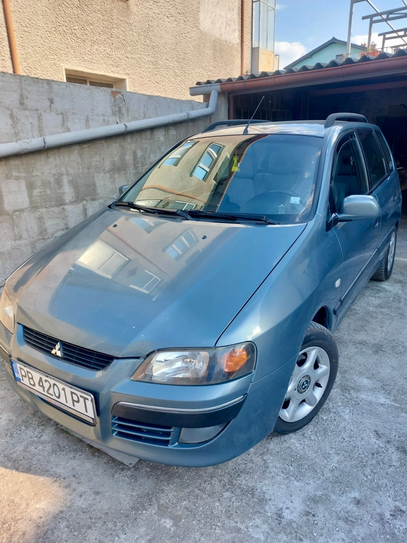 Mitsubishi Space star 1.6 96кс Перфектен