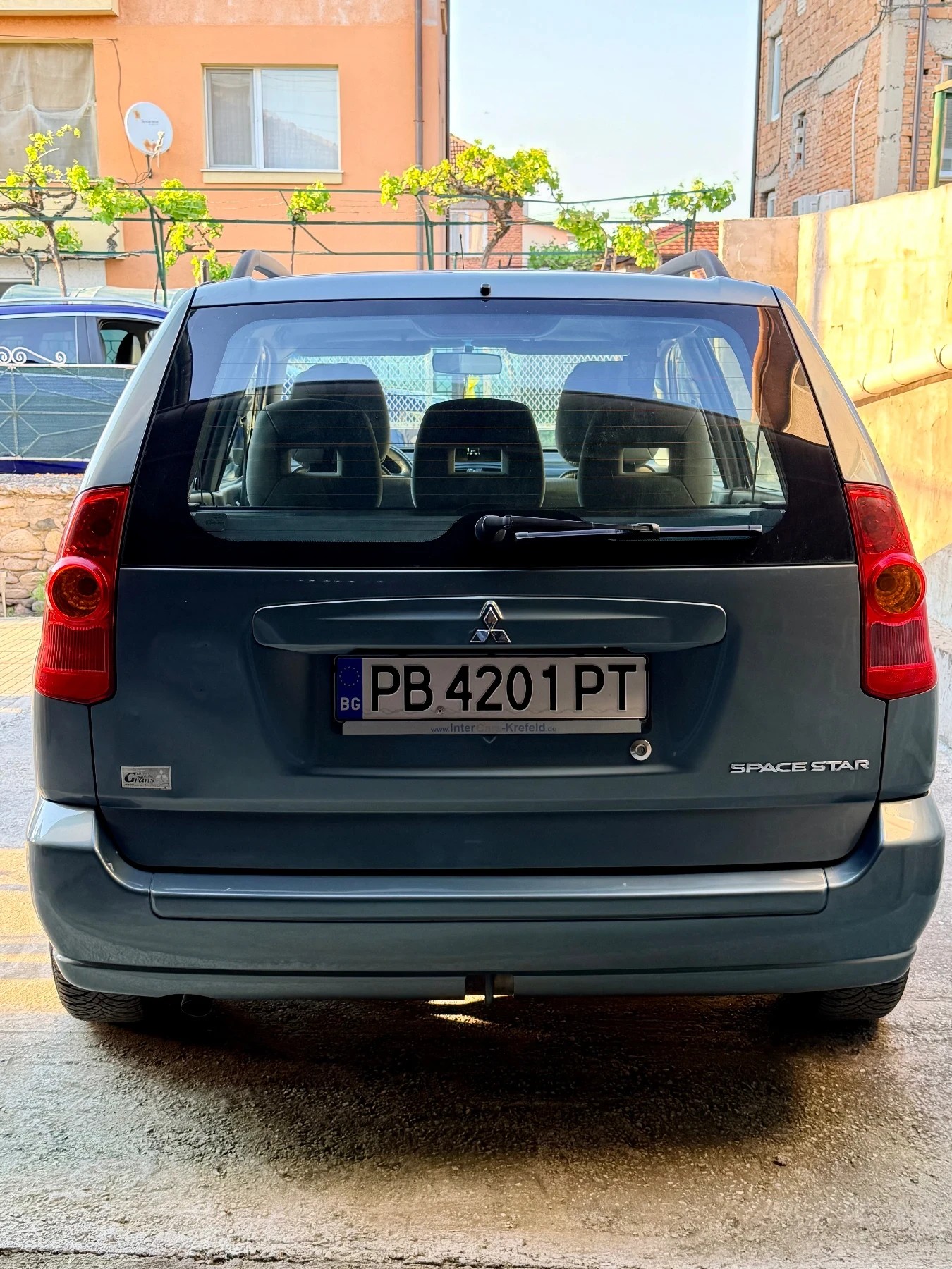 Mitsubishi Space star 1.6 96кс Перфектен, снимка 4 - Автомобили и джипове - 54429945