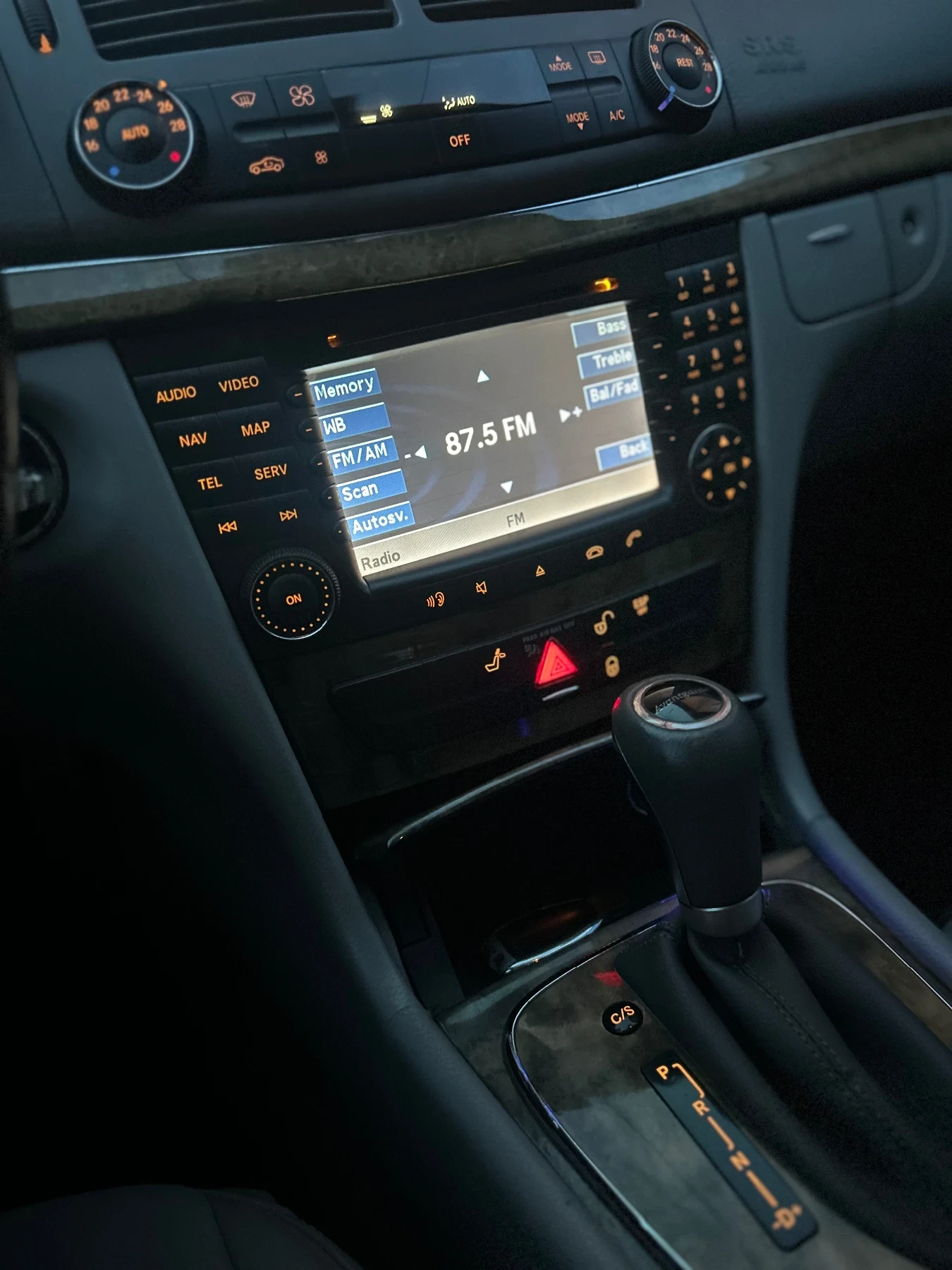 Mercedes-Benz E 280, снимка 10 - Автомобили и джипове - 54455483