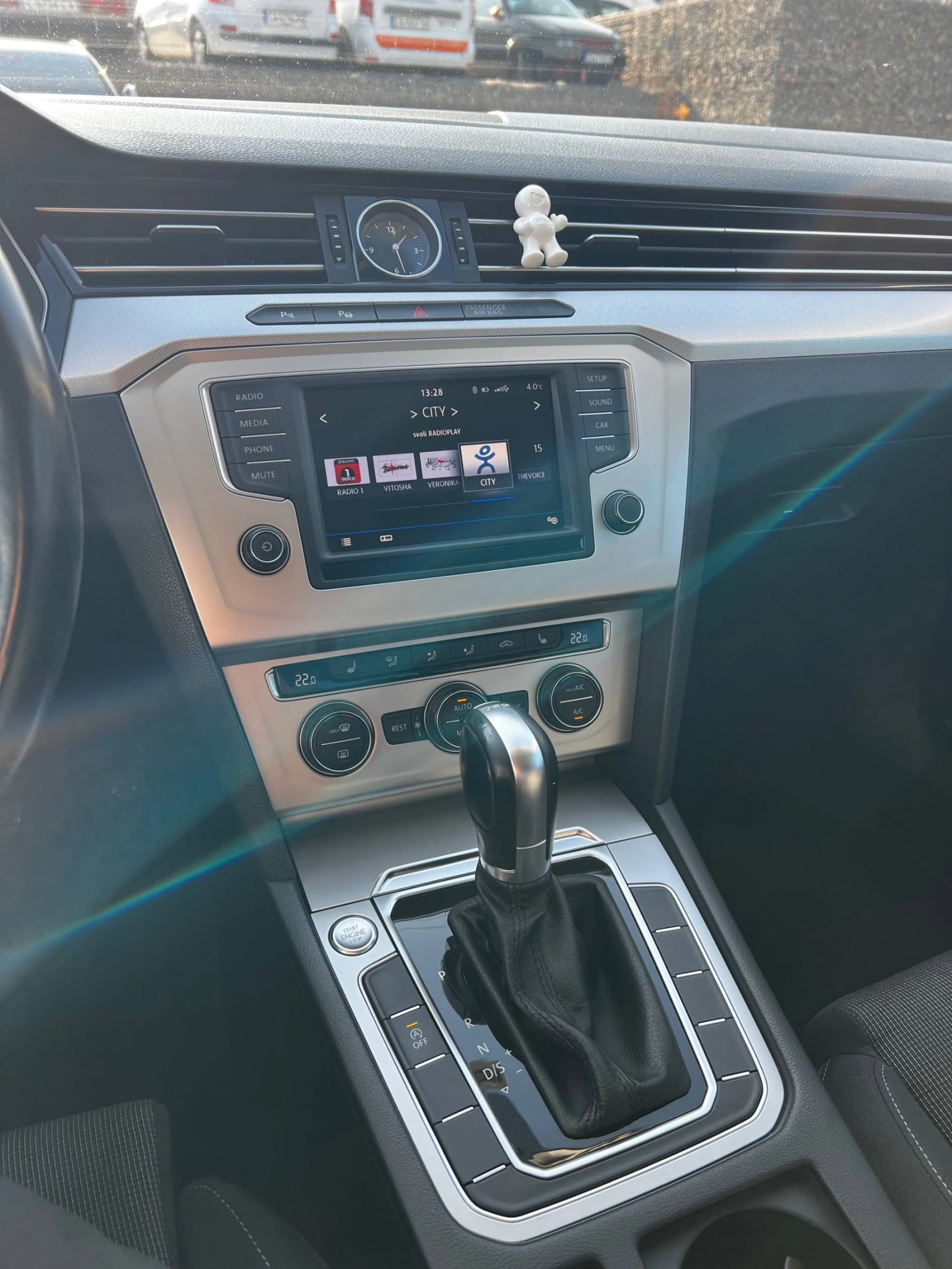 VW Passat 2.0 TDI, снимка 8 - Автомобили и джипове - 54817287