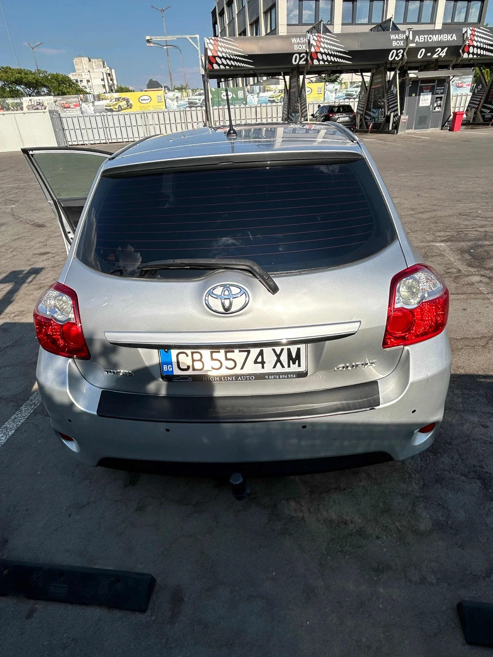 Toyota Auris, снимка 3 - Автомобили и джипове - 55036661