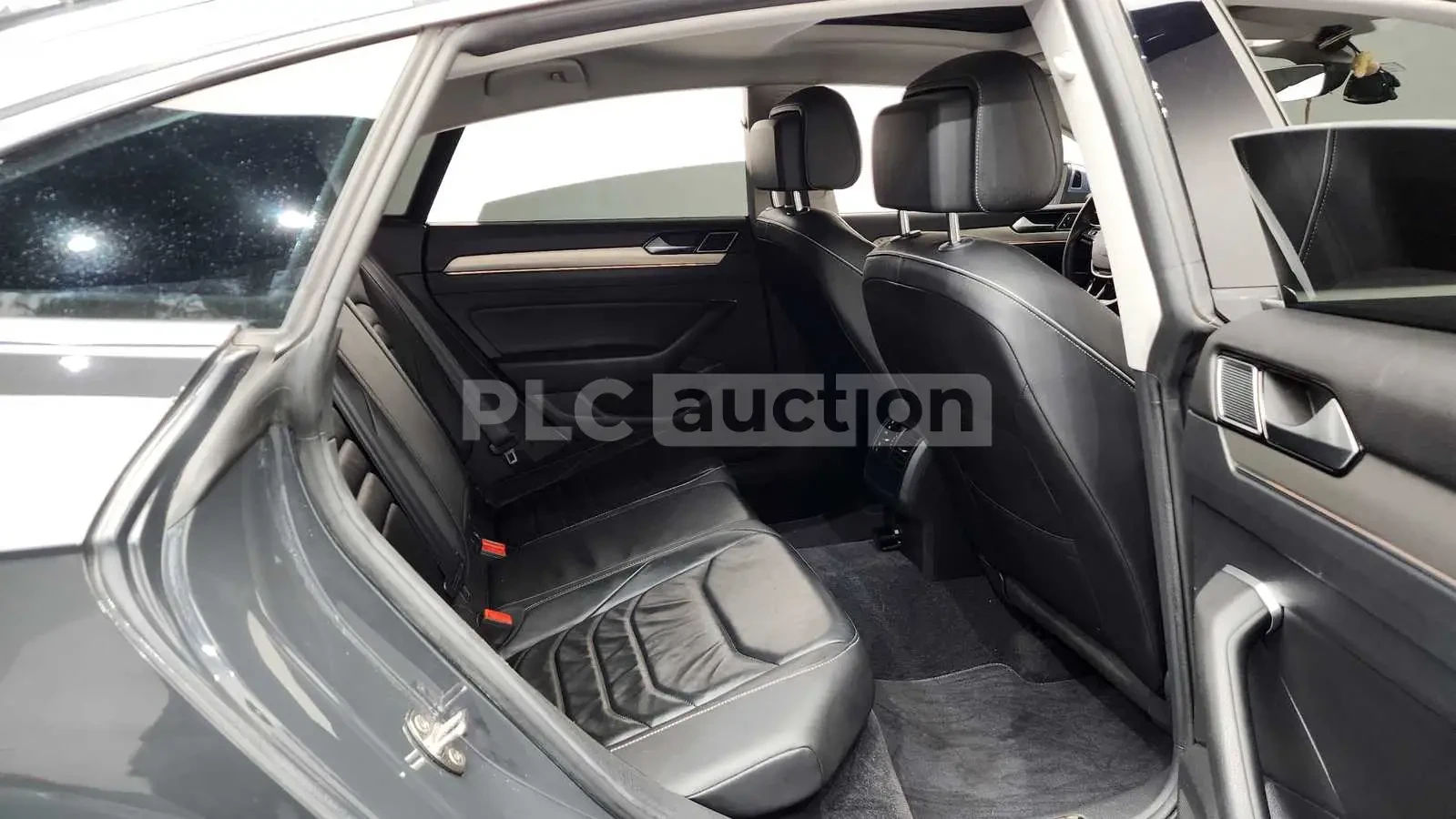 VW Arteon PRESTIGE /360/PANORAMA/ПОДГРЕВ/ОБДУХВАНЕ/, снимка 12 - Автомобили и джипове - 55156599