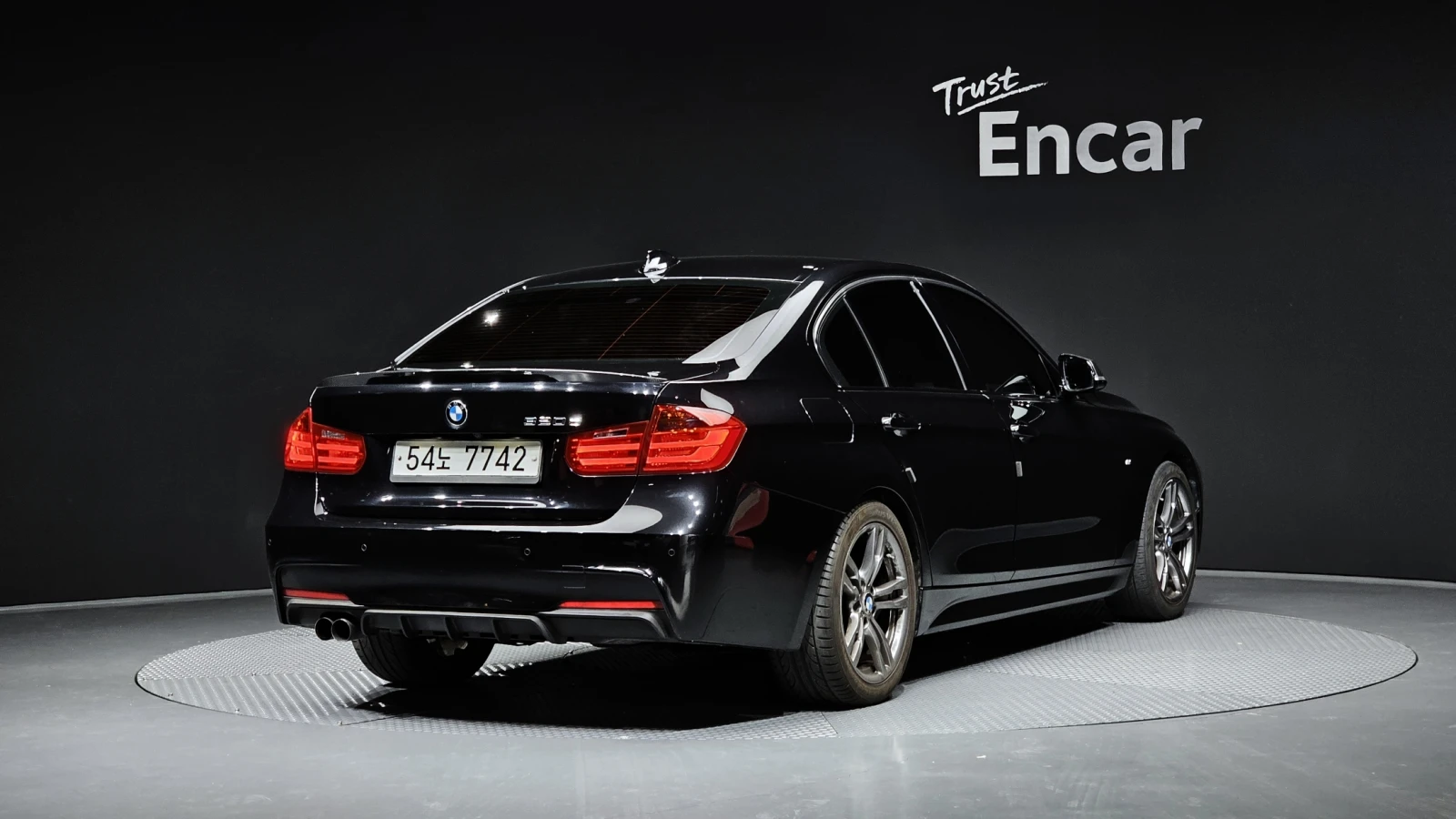 BMW 320 M PERFORMANCE EDITION* HUD* КРАЙНА ЦЕНА, снимка 3 - Автомобили и джипове - 55162857