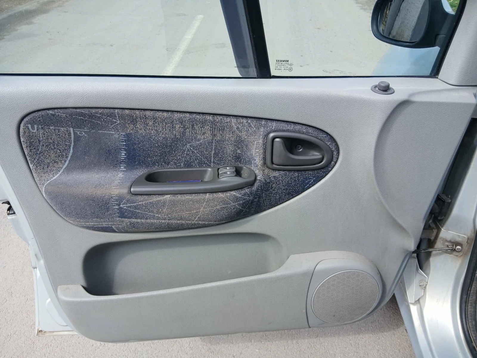 Renault Scenic, снимка 4 - Автомобили и джипове - 55165492