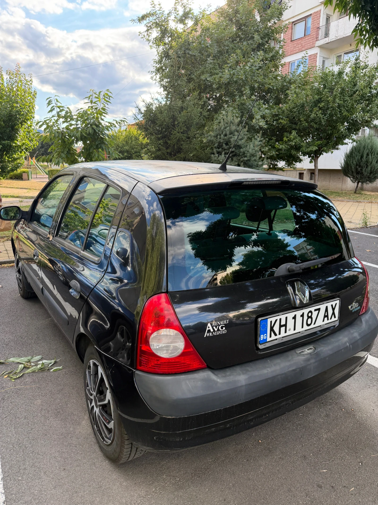 Renault Clio 1.2 бензин 16V, снимка 4 - Автомобили и джипове - 55417716
