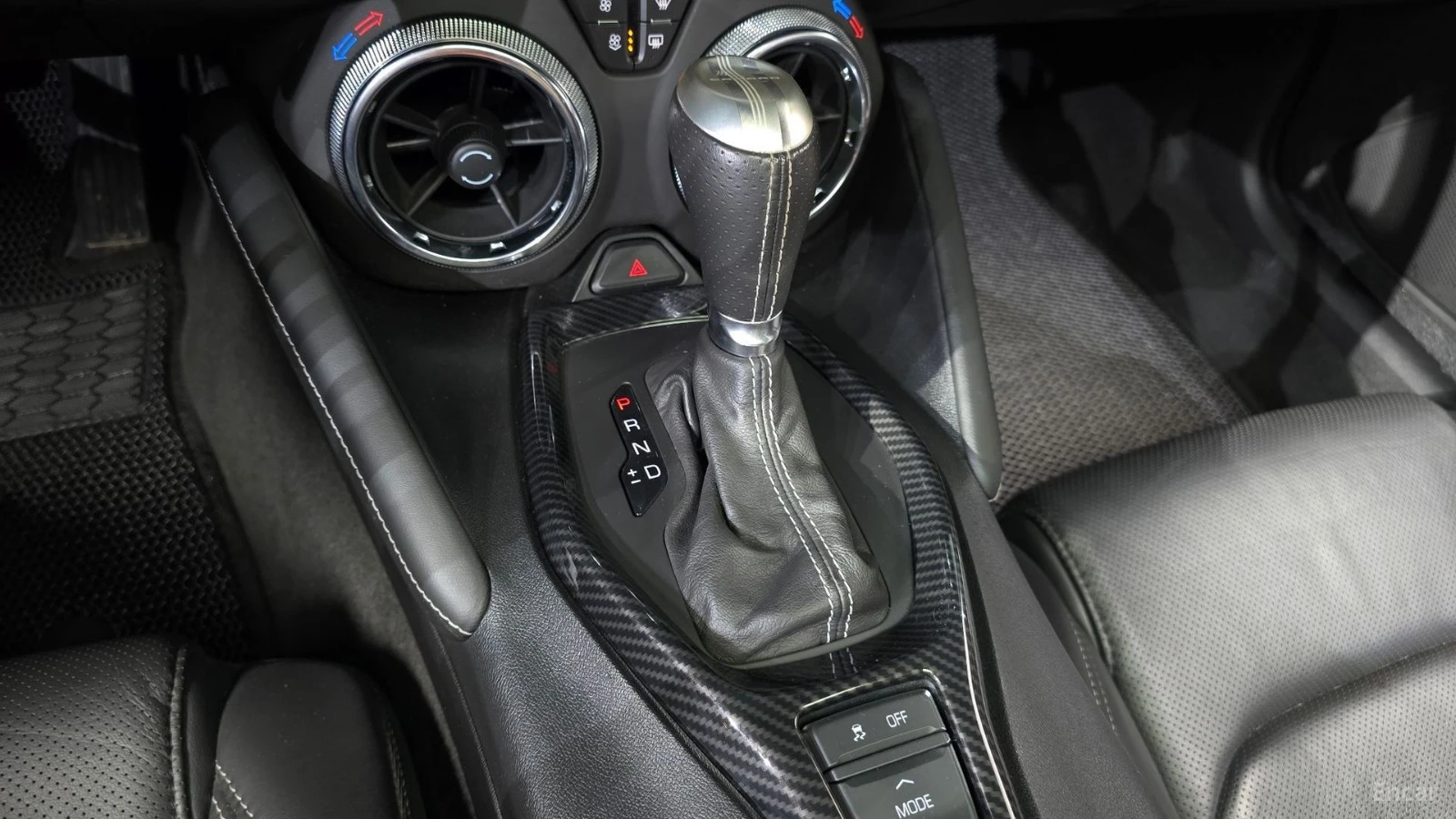 Chevrolet Camaro SS* 6.2* V8* ПОДГРЕВ* ОБДУХВАНЕ* HEADUP* КАМЕРА* , снимка 12 - Автомобили и джипове - 55556335