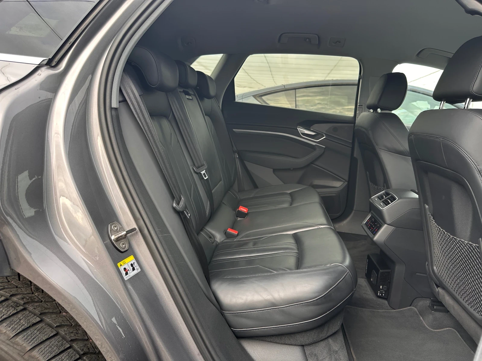 Audi E-Tron 55  408ks 95 kw, снимка 12 - Автомобили и джипове - 55579075