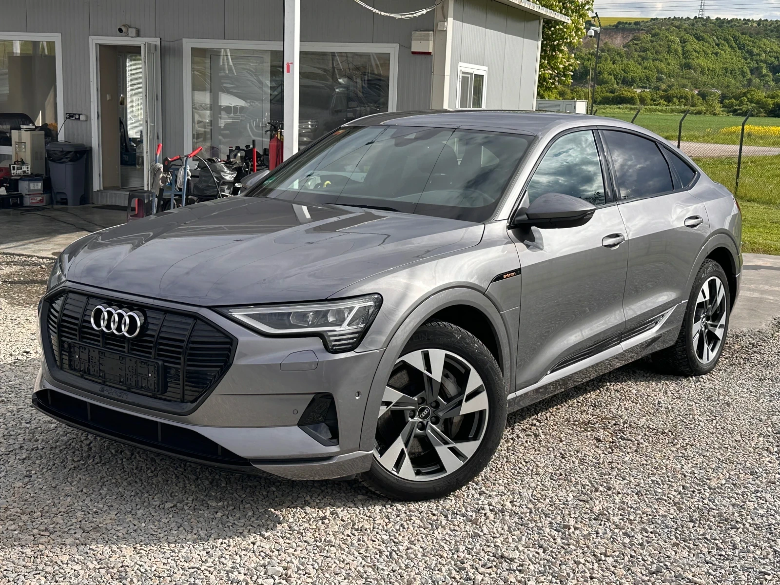 Audi E-Tron 55  408ks 95 kw
