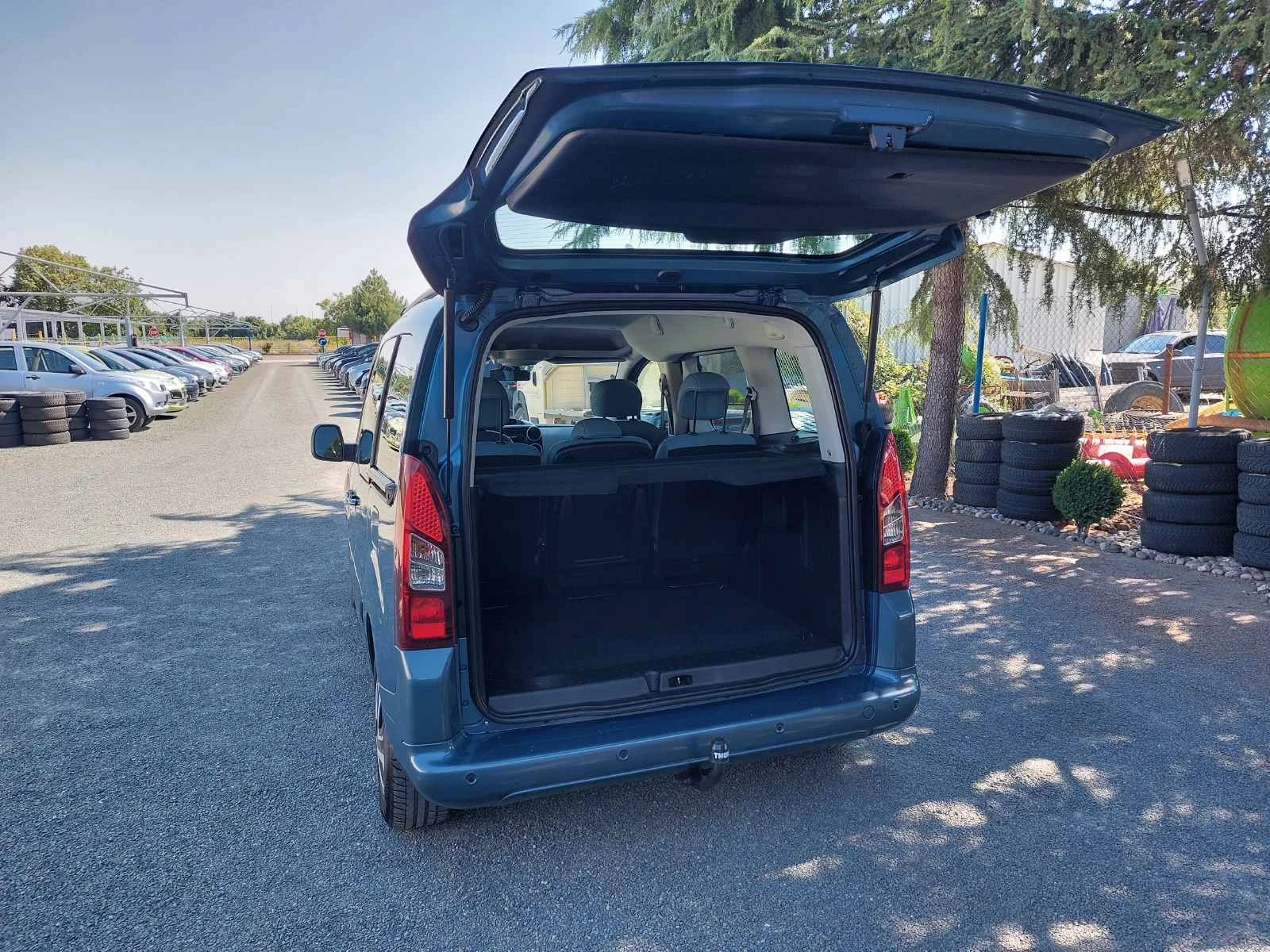 Citroen Berlingo 1.6hdi, Мултиспейс, снимка 10 - Автомобили и джипове - 55740573