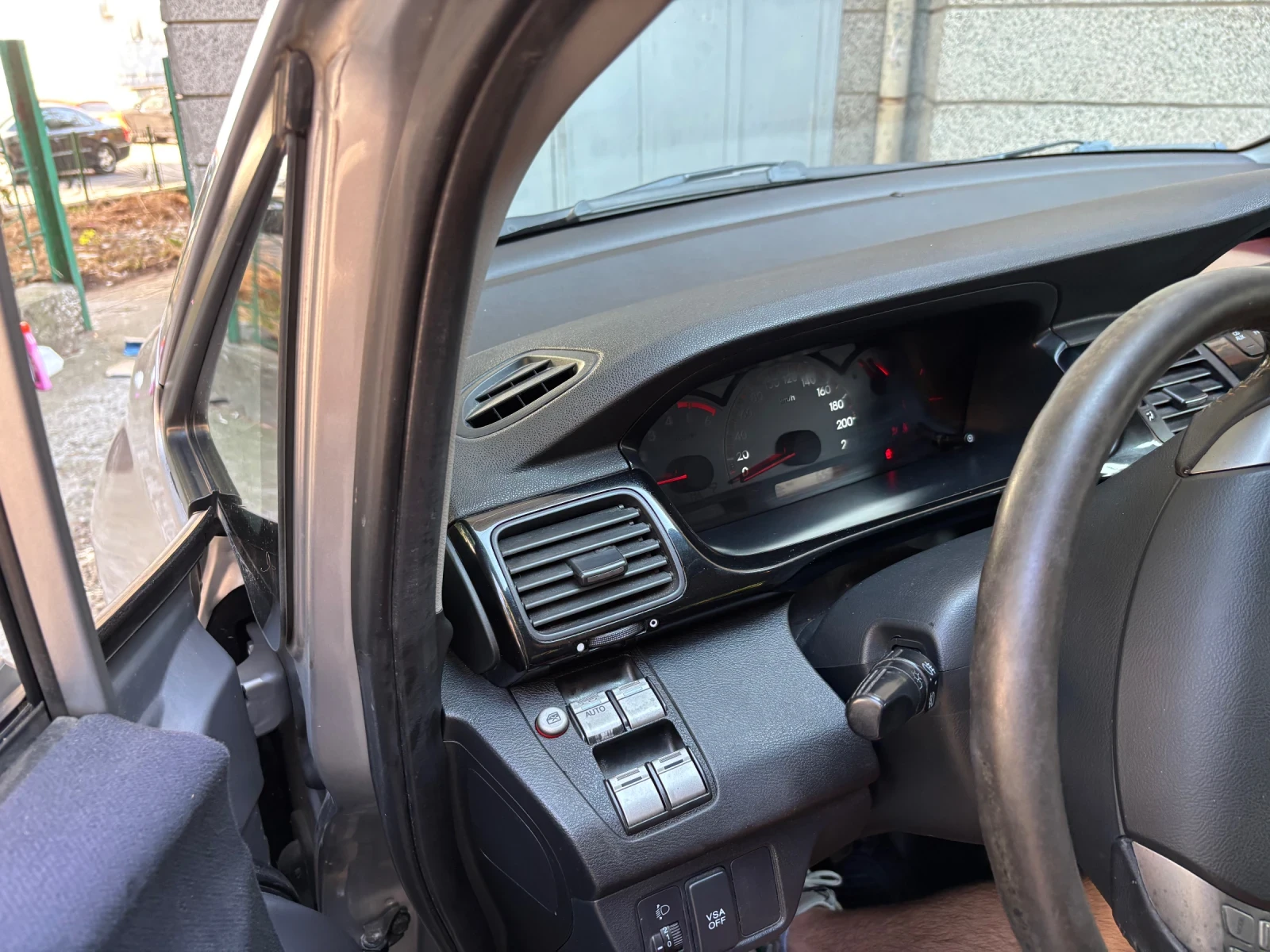 Honda Fr-v, снимка 10 - Автомобили и джипове - 55931340
