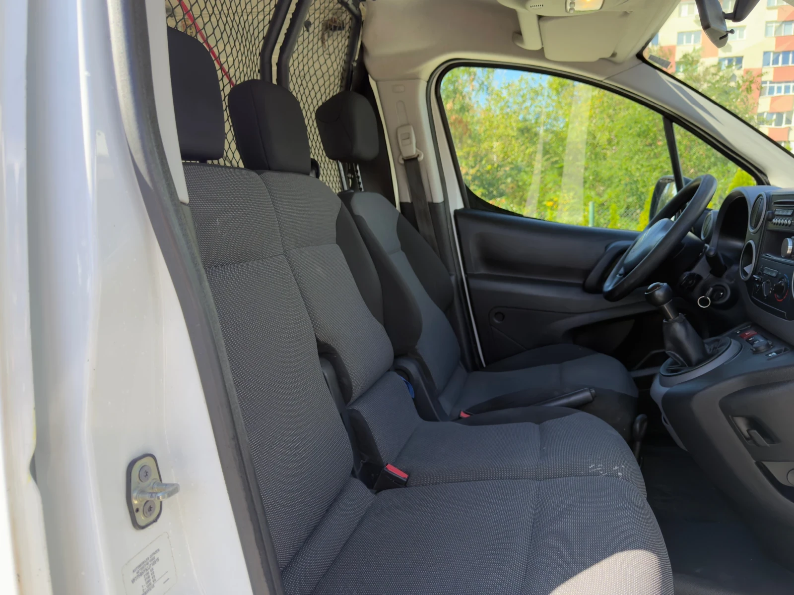 Citroen Berlingo 1.6HDI/ Климатик/ Euro6, снимка 16 - Автомобили и джипове - 56177863