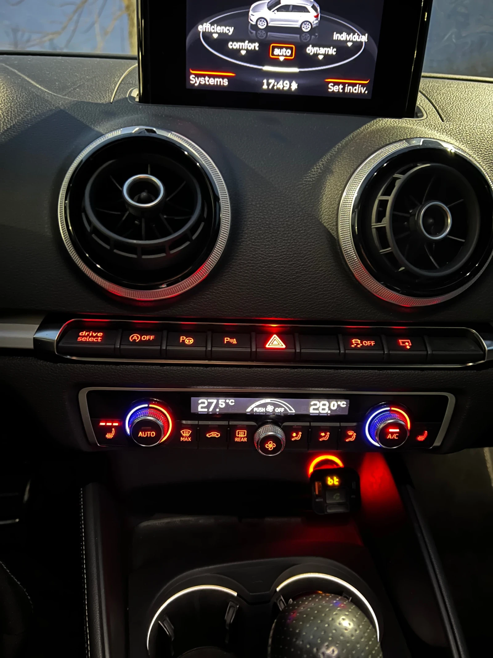 Audi A3  g-tron S line B&O keyless, снимка 16 - Автомобили и джипове - 56312956