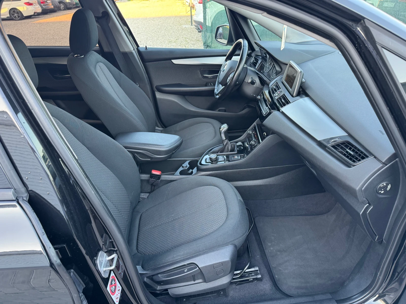 BMW 216 EURO 6B, снимка 12 - Автомобили и джипове - 56599351
