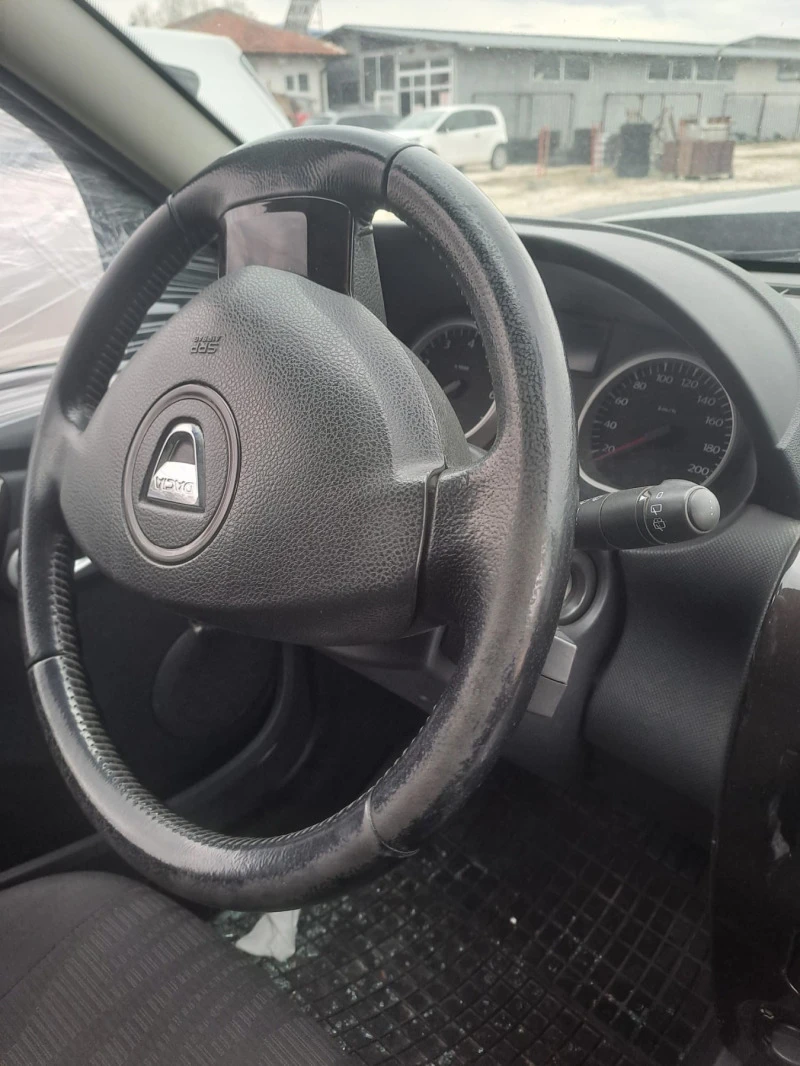 Dacia Duster 1.5dci, снимка 11 - Автомобили и джипове - 46560689