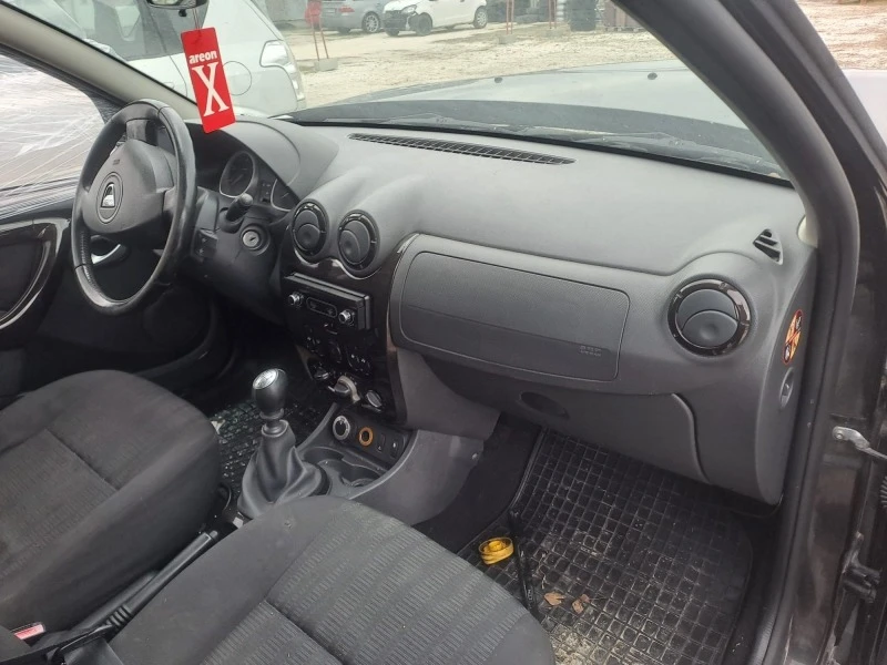 Dacia Duster 1.5dci, снимка 8 - Автомобили и джипове - 46560689