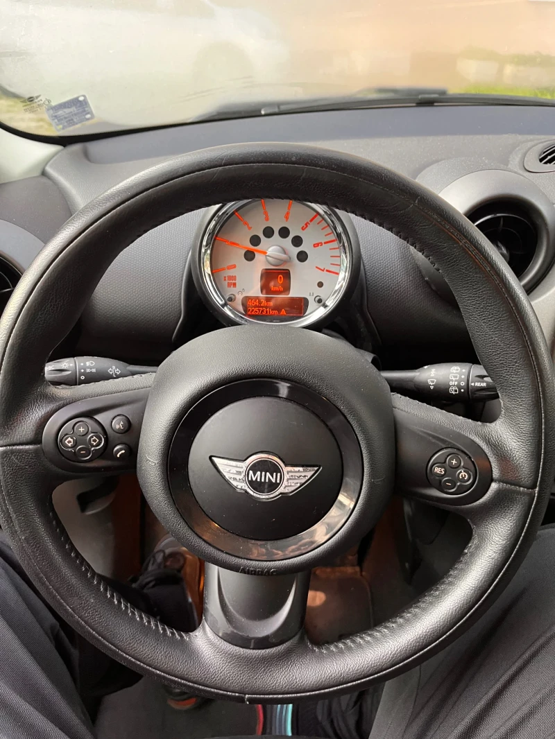 Mini Countryman 1.6 One D, снимка 9 - Автомобили и джипове - 49207791