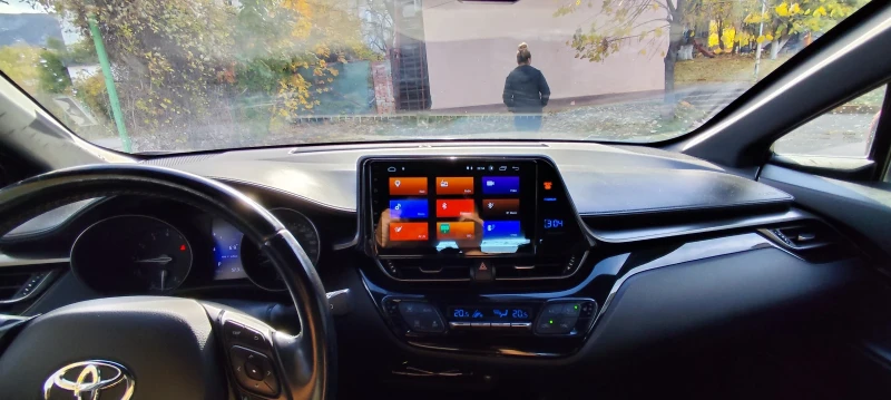 Toyota C-HR, снимка 11 - Автомобили и джипове - 52826546