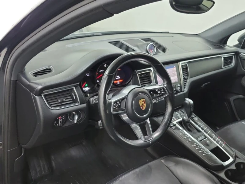 Porsche Macan GTS * AWD * АвтоКредит (ЦЕНА ДО БГ), снимка 8 - Автомобили и джипове - 52541510
