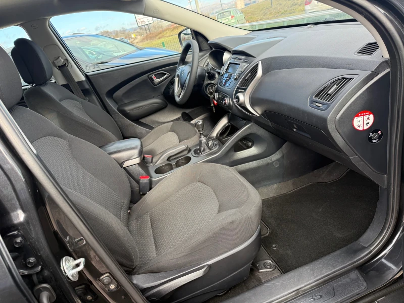 Hyundai IX35 2.0CRDi, 4WD, снимка 10 - Автомобили и джипове - 53259048