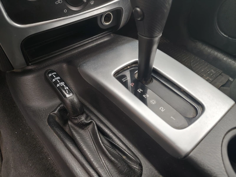 Jeep Cherokee Limited, снимка 10 - Автомобили и джипове - 53369701