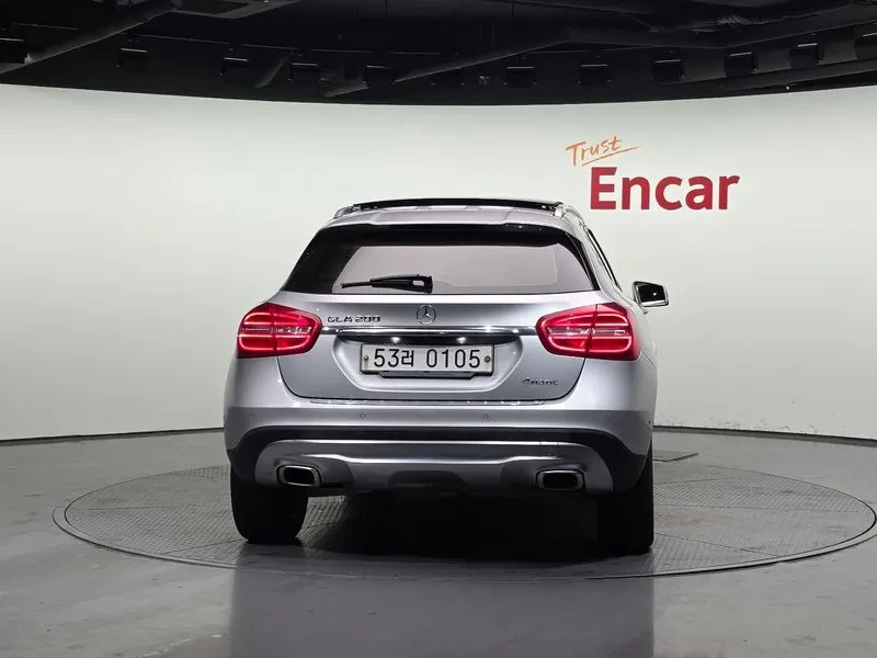 Mercedes-Benz GLA 200 Cdi 4Matic, снимка 4 - Автомобили и джипове - 55102924