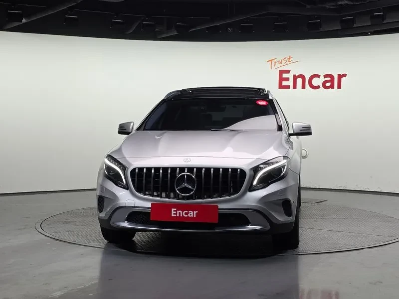 Mercedes-Benz GLA 200 Cdi 4Matic, снимка 3 - Автомобили и джипове - 55102924