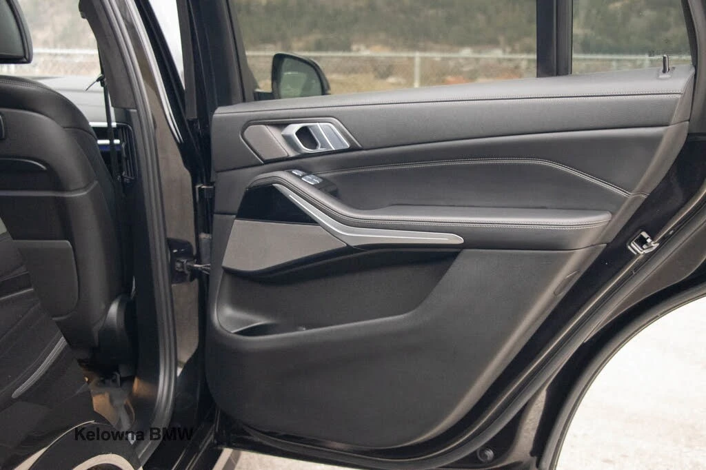 BMW X7 40i* XDRIVE* МПАКЕТ* HARMAN* KARDON* 360* КАМЕРИ* , снимка 13 - Автомобили и джипове - 54445907