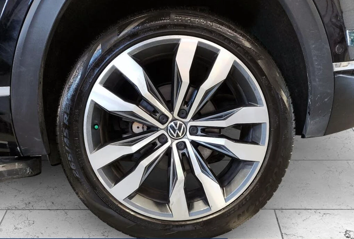 VW Atlas  R-Line* 4Motion* PREMIUM* Камера* Асистенти* УНИК, снимка 6 - Автомобили и джипове - 55204318