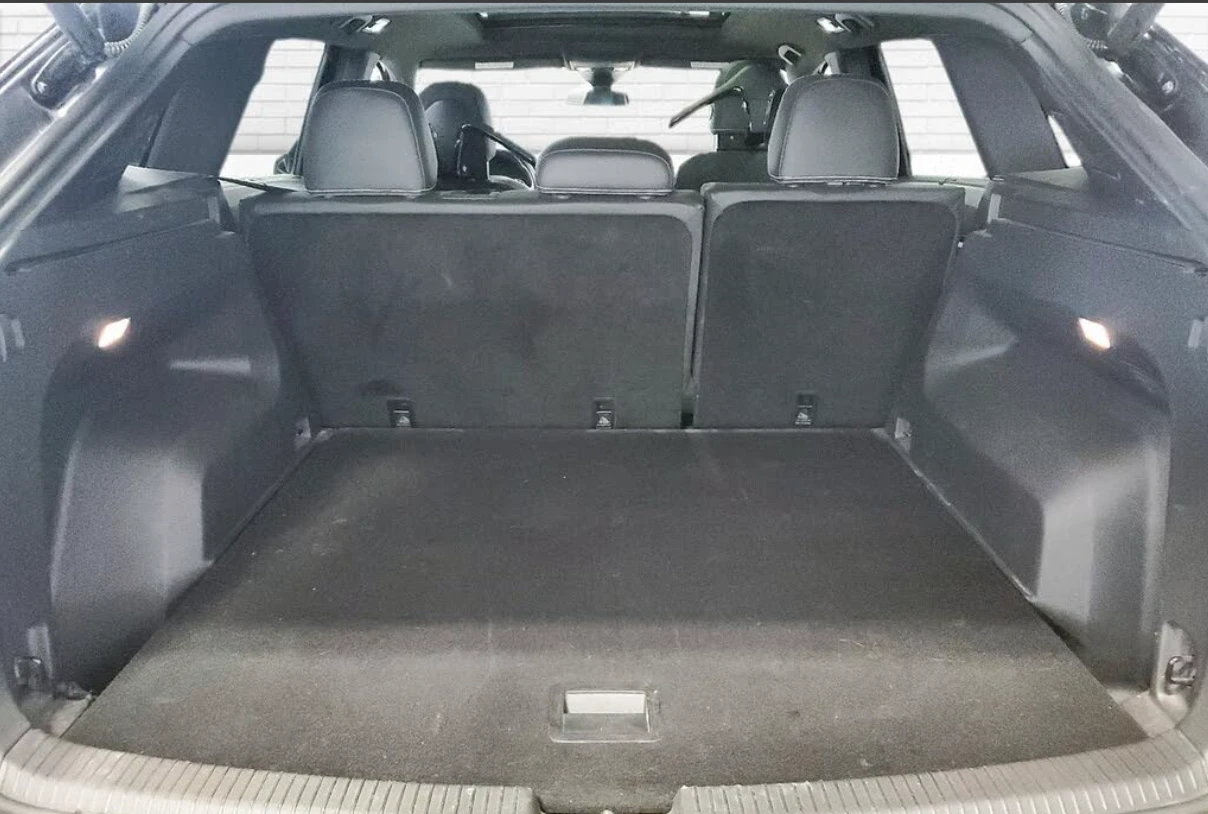 VW Atlas  R-Line* 4Motion* PREMIUM* Камера* Асистенти* УНИК, снимка 7 - Автомобили и джипове - 55204318