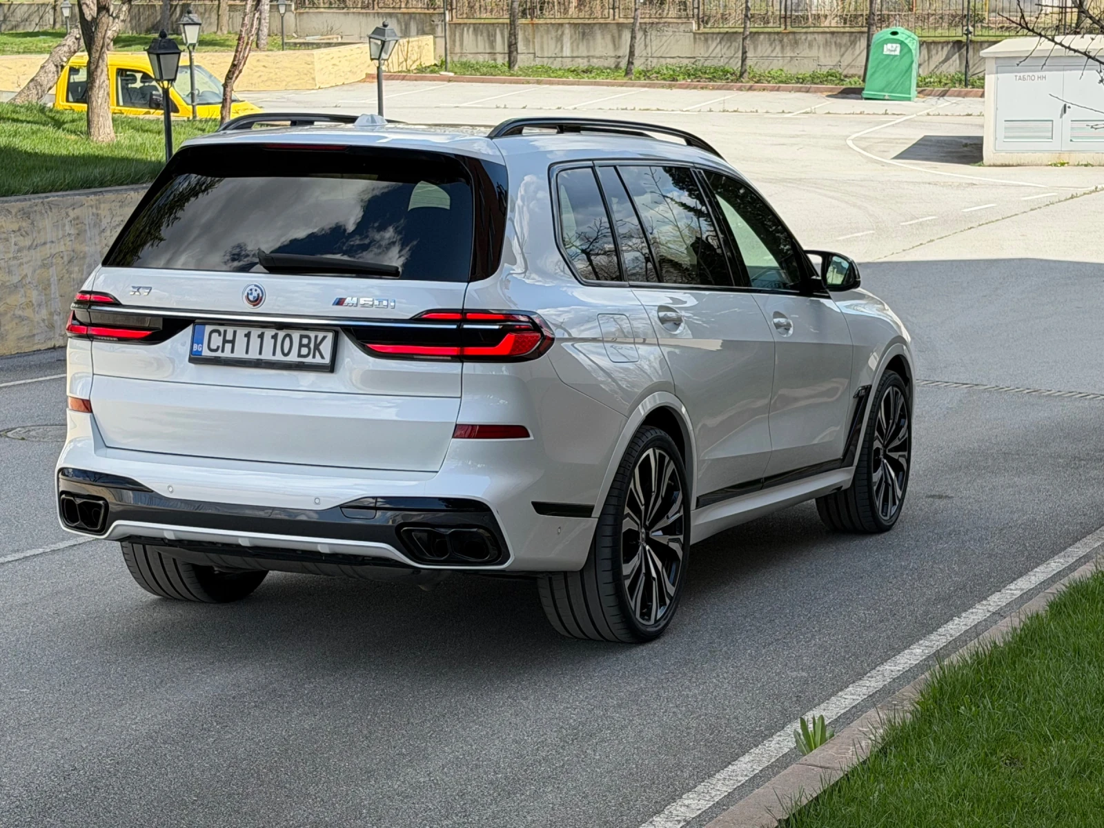 BMW X7 M60i* Full options* , снимка 4 - Автомобили и джипове - 56052760