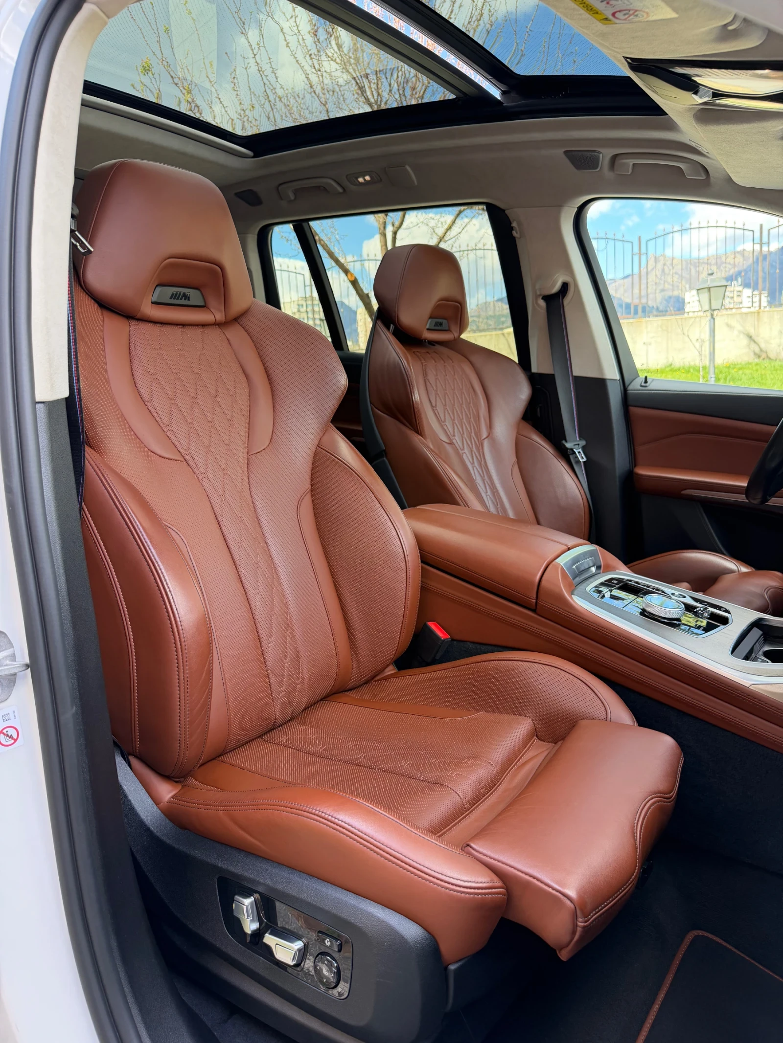 BMW X7 M60i* Full options* , снимка 11 - Автомобили и джипове - 56052760