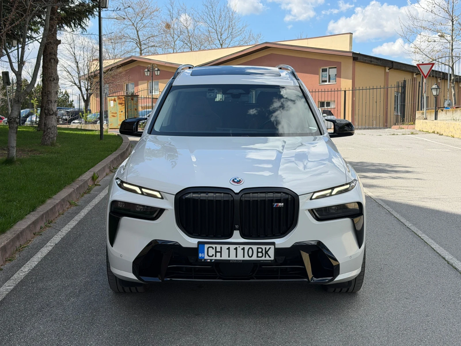 BMW X7 M60i* Full options* , снимка 2 - Автомобили и джипове - 56052760