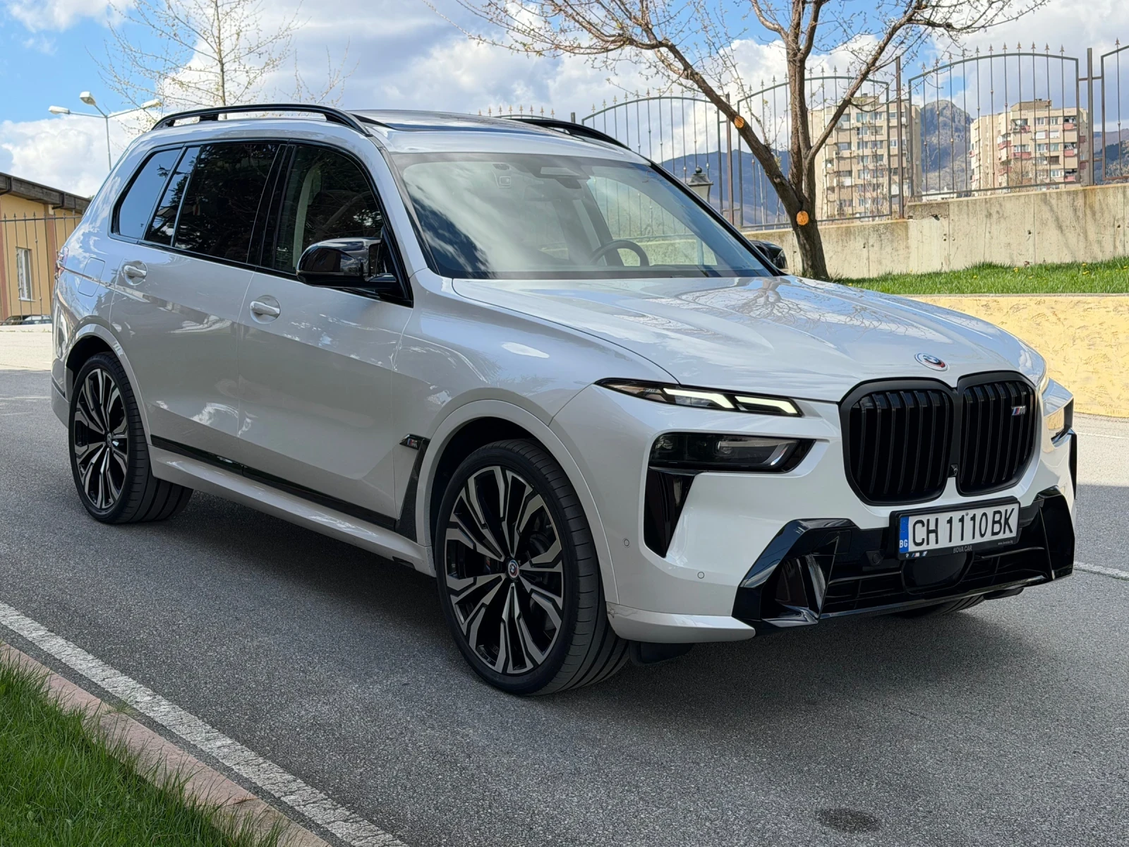 BMW X7 M60i* Full options* , снимка 3 - Автомобили и джипове - 56052760