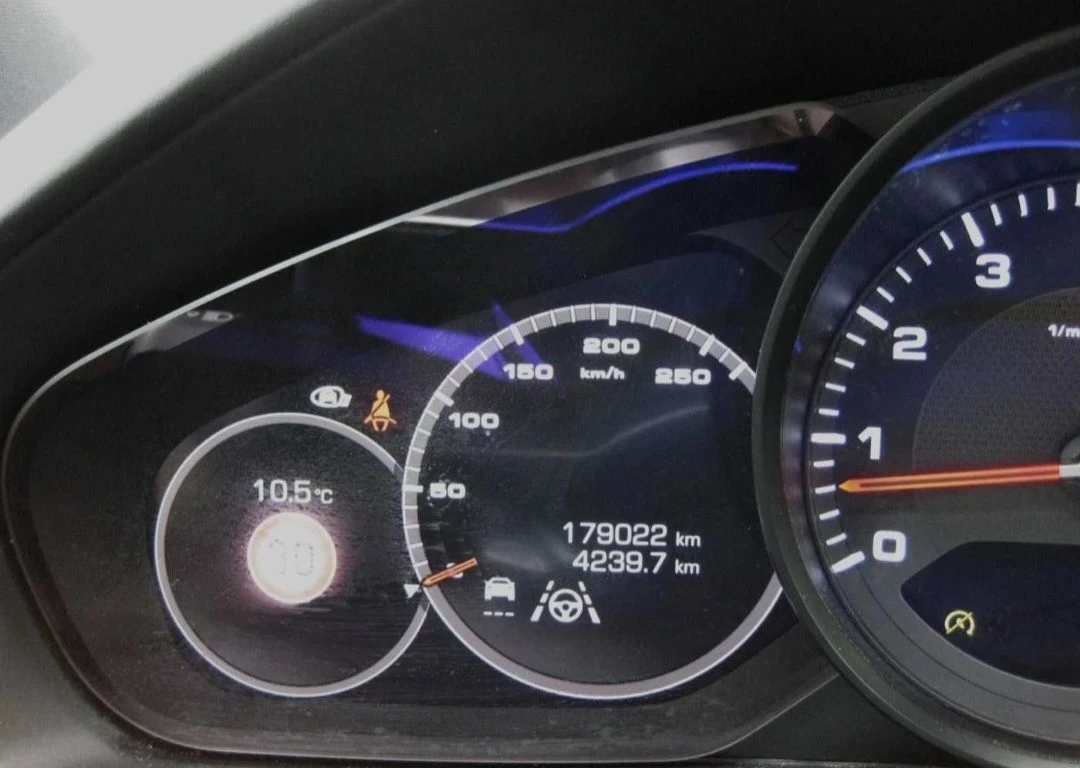 Porsche Cayenne Coupe/Pano/360* /hup/, снимка 7 - Автомобили и джипове - 56117026