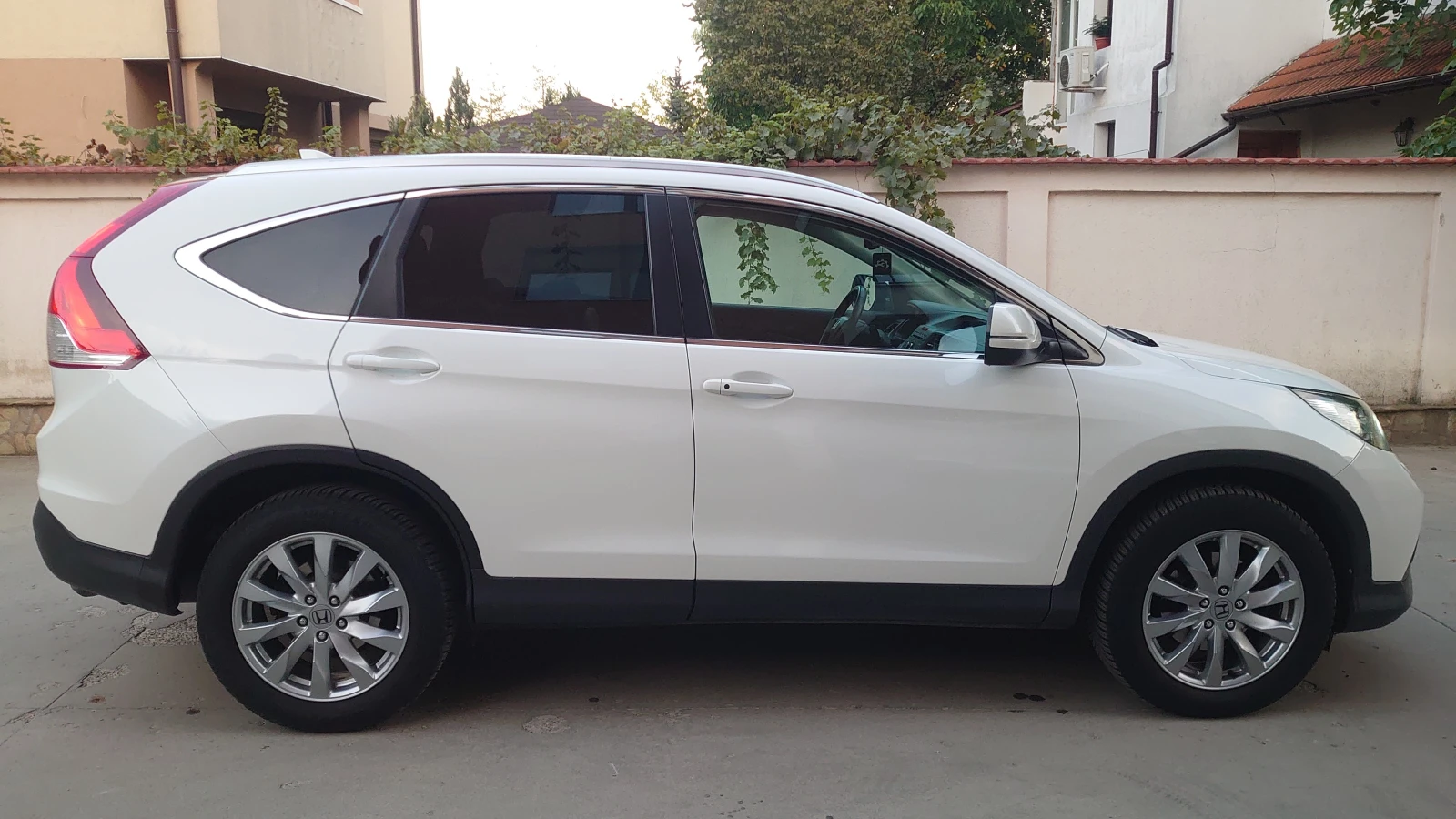 Honda Cr-v Executive, снимка 3 - Автомобили и джипове - 56364591