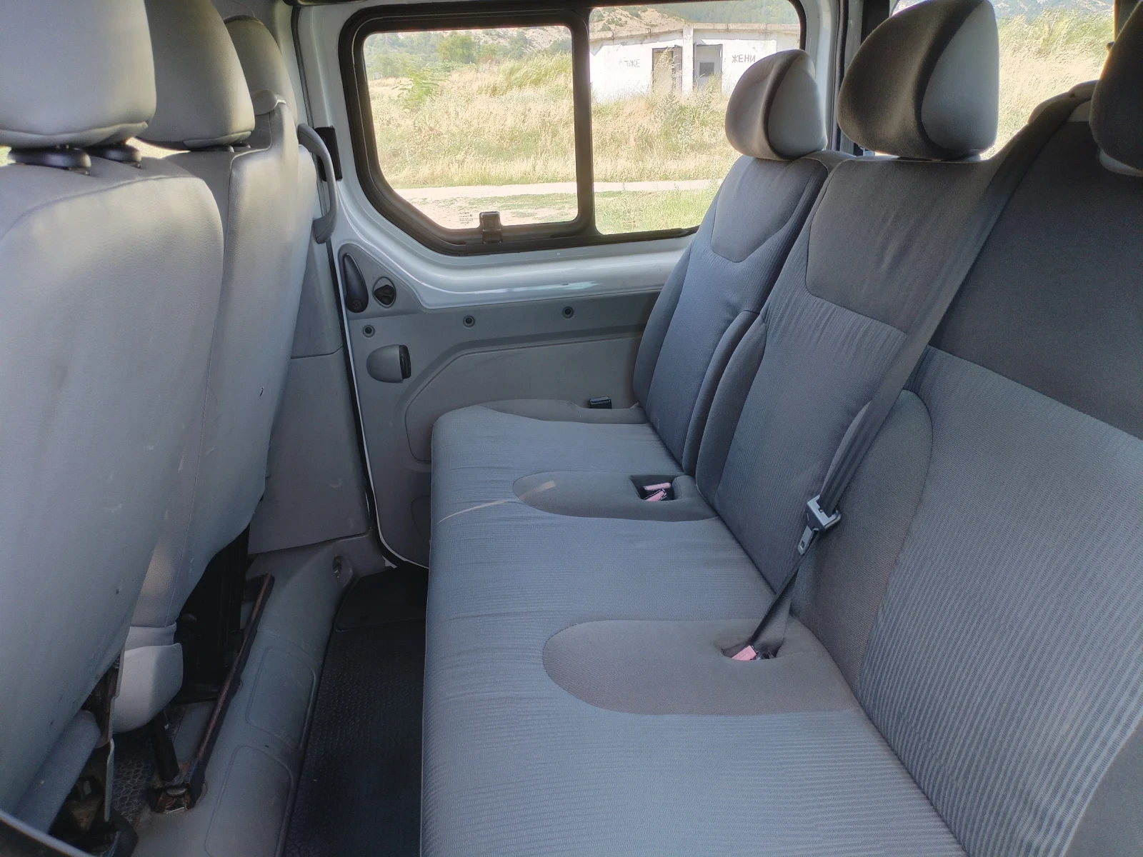 Opel Vivaro 2.0 CDTI 90Hp Face 8+ 1 2-ен Климатик , снимка 17 - Бусове и автобуси - 55182718