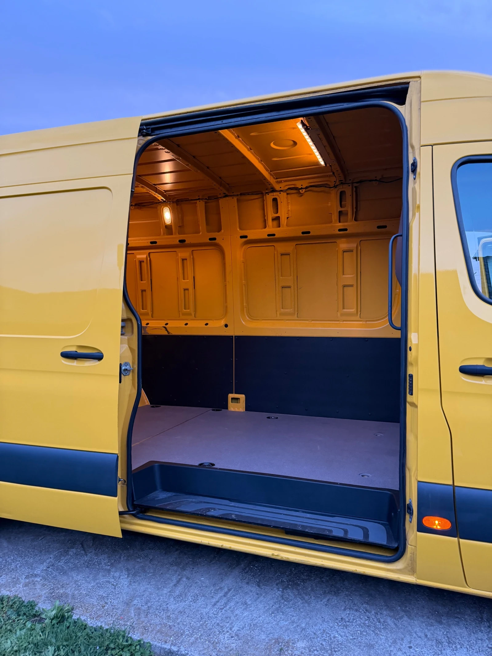 Mercedes-Benz Sprinter 316 Maxi, снимка 11 - Бусове и автобуси - 55719521
