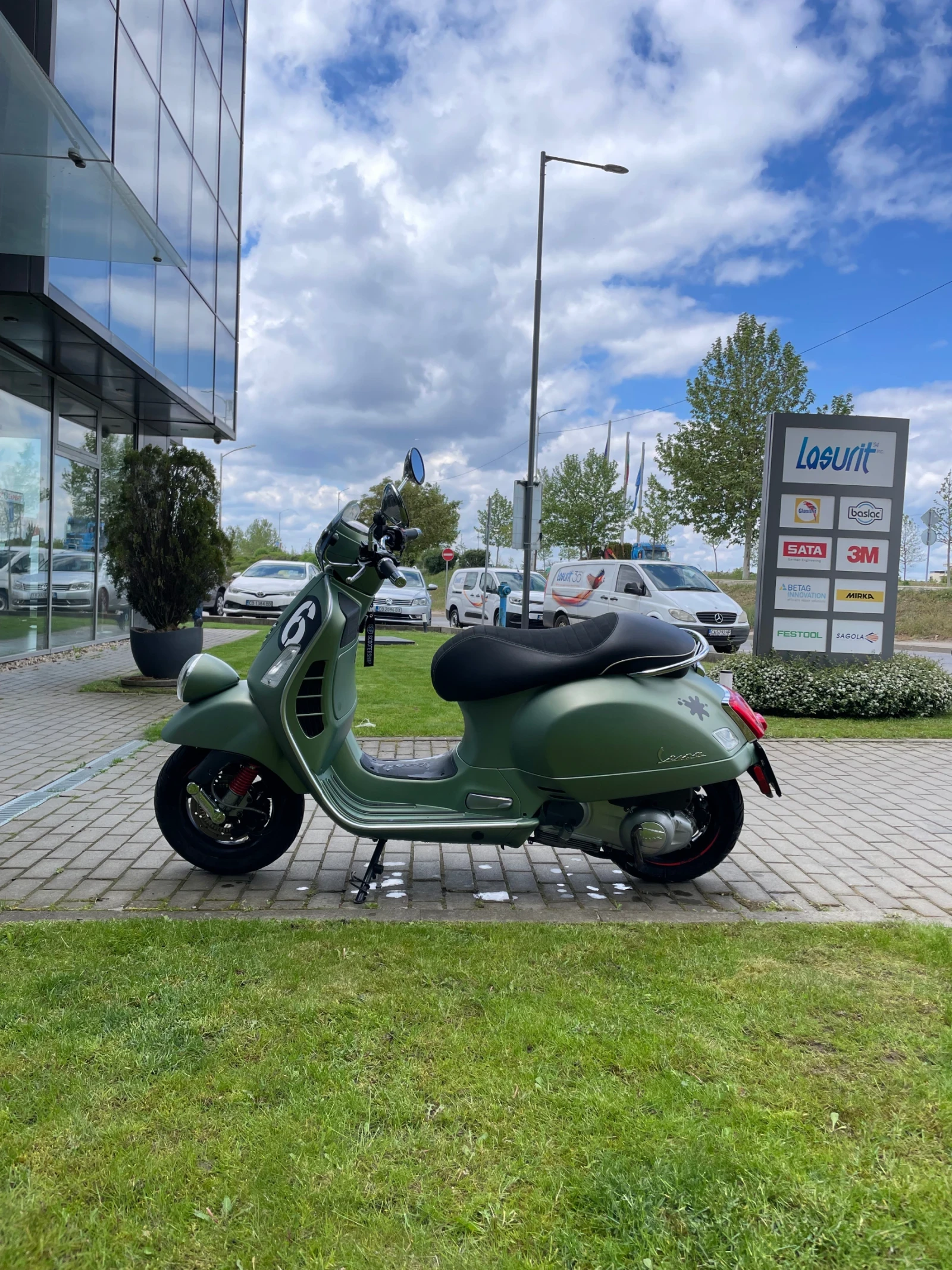 Vespa GTS Sei Georgi 300 Limit Edition SN: 3590 - изображение 9