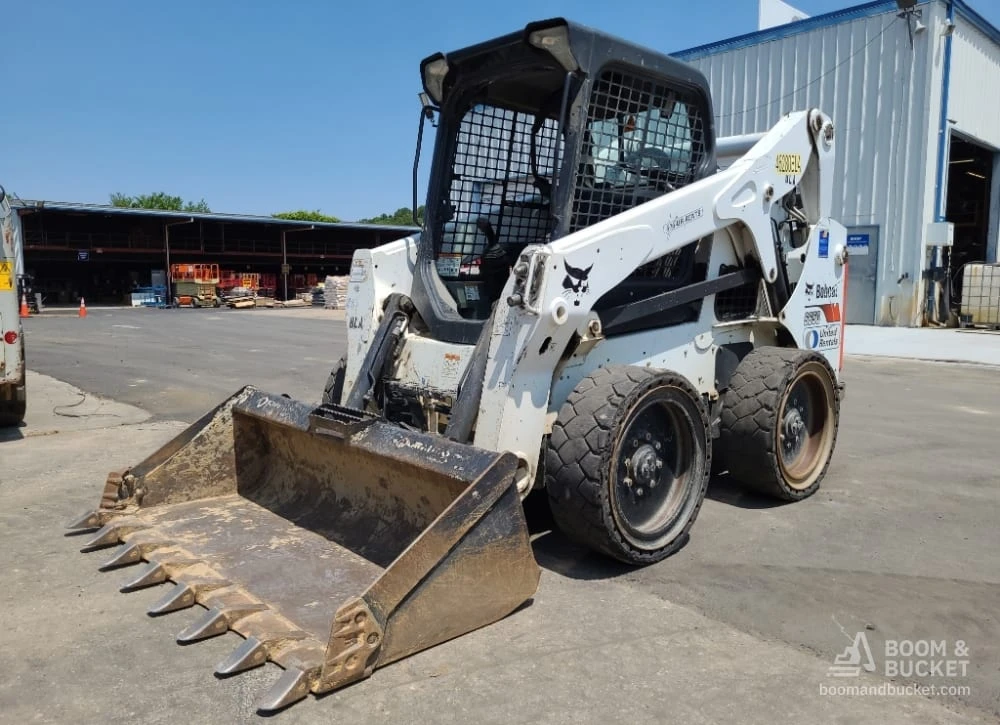 Мини челни товарачи Bobcat s650