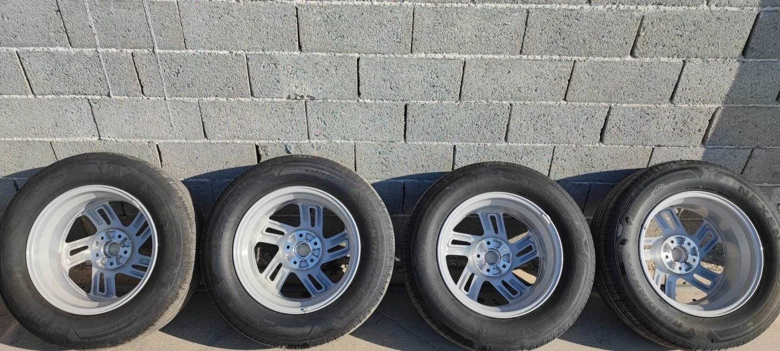 Гуми с джанти Nexen 235/65R17, снимка 5 - Гуми и джанти - 53828097