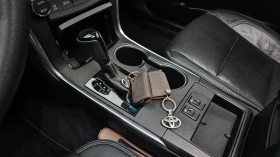 Toyota Camry 2.5 XLE, снимка 7